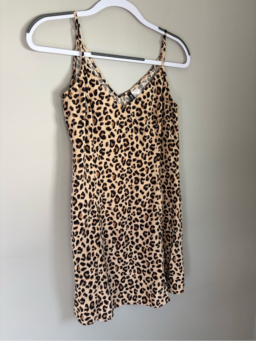 H & M Divided Leopard Print mini Slip Dress Tunic Beige & Black Animal Print 12